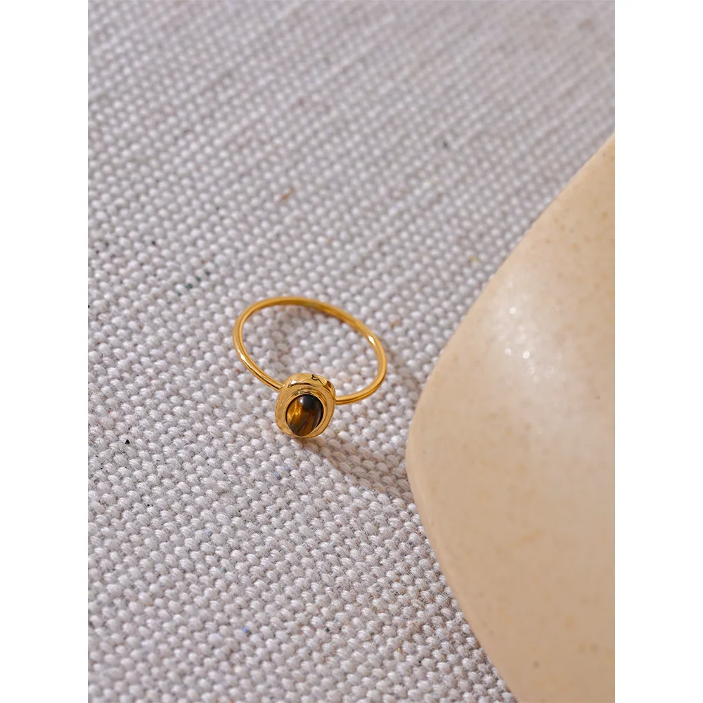 Oval