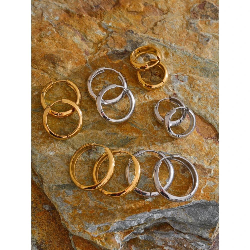 Velluna Earrings